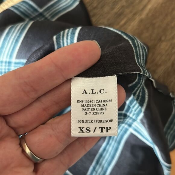 Alc silk plaid long sleeve button up blouse xs - Picture 11 of 12